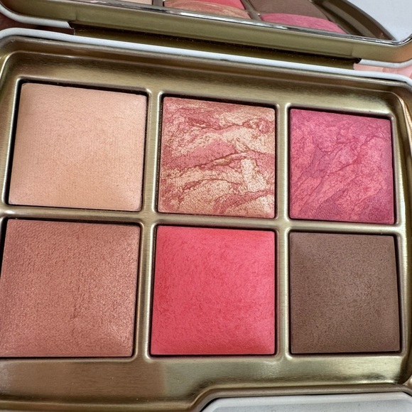 HOURGLASS AMBIENT LIGHTING EDIT UNLOCKED EVIL EYE - Picture 10 of 11